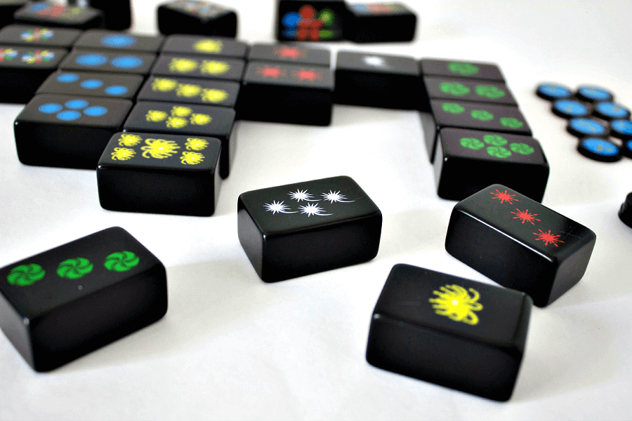 Monopolis Hanabi Deluxe Base Tabletop, Board and Card Game