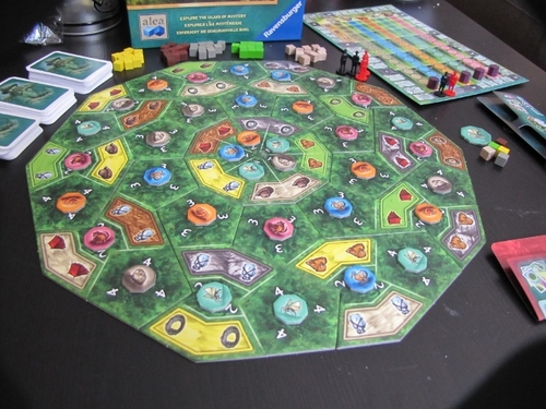 Monopolis La Isla Base Tabletop, Board and Card Game