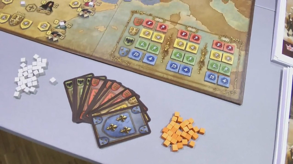 Monopolis Royals Base Tabletop, Board and Card Game