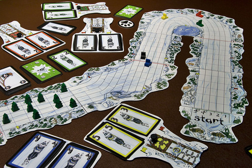 Monopolis Snow Tails Base Tabletop, Board and Card Game