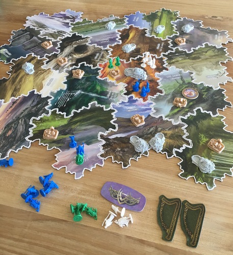 Monopolis Inis Base Tabletop, Board and Card Game